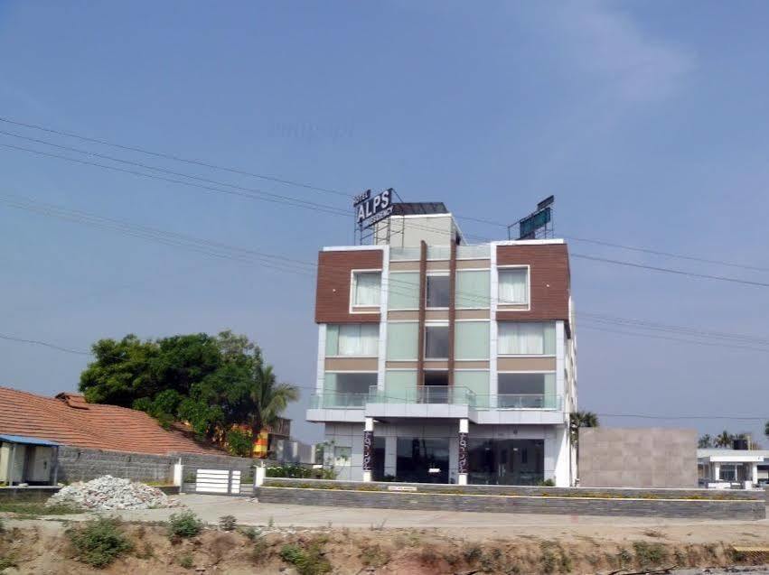 Hotel Alps Residency à Krishnagiri Extérieur photo